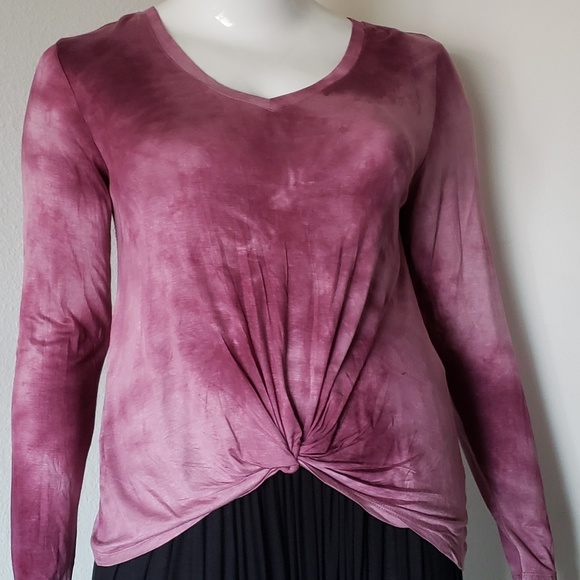 V-neck tie-dye t-shirt - Picture 2 of 3